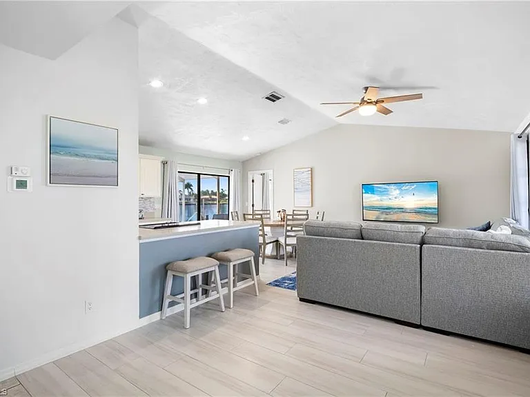 4530 W Coral Cir — Photo 6