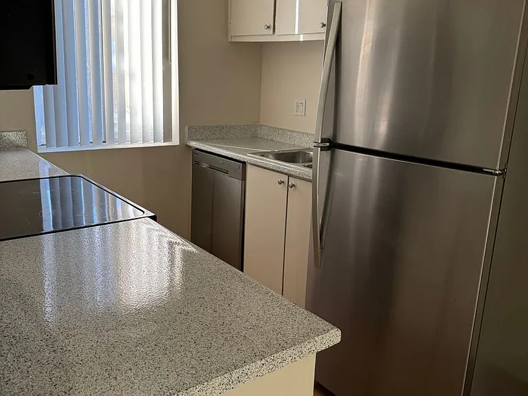 Canyon Club Apartments — Photo 36