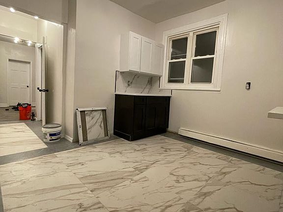 3rd image of 323 S 11th St #1