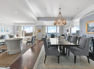 10 Rowes Wharf APT 901, Boston, MA 02110