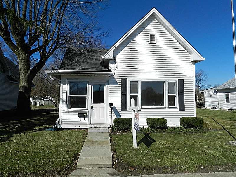 1st image of 174 N Meridian St