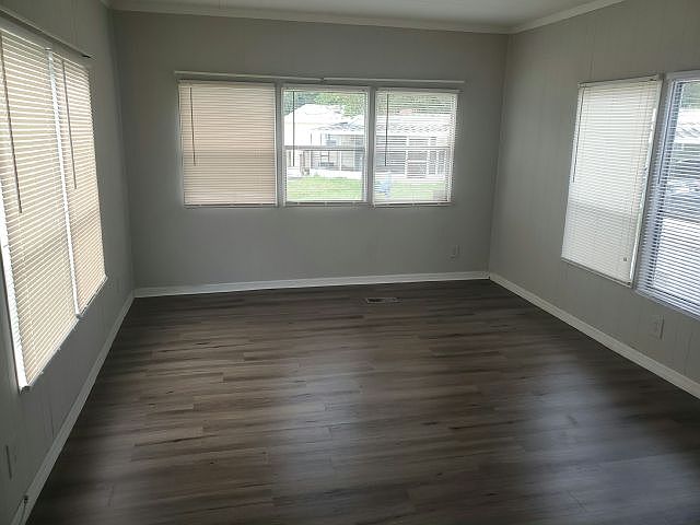2nd image of 2850 New Tampa Hwy #101