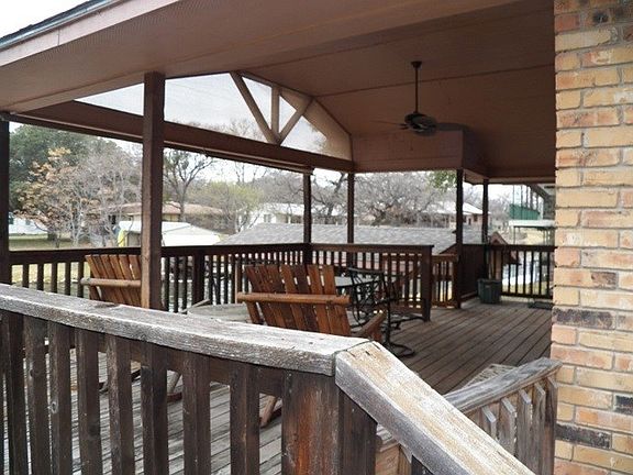 3rd image of 1132 Circle Dr