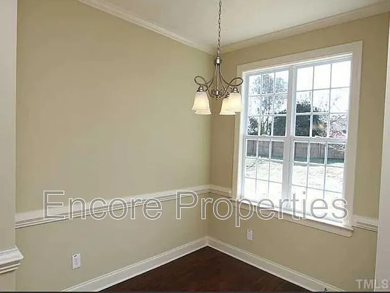 710 Barlang Cir — Photo 4