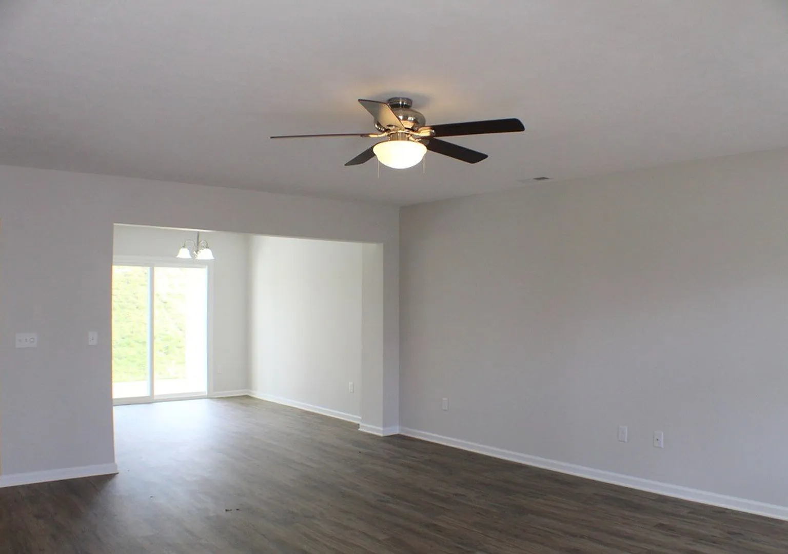 Spacious 3-Bedroom Townhome for Rent Steps from Sentara RMH! — Photo 2