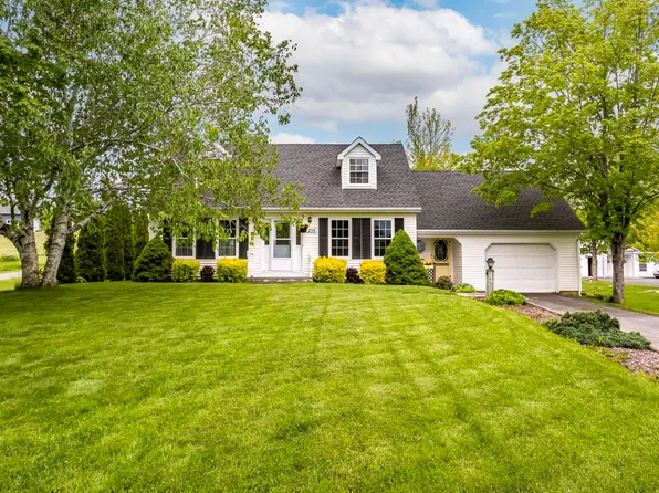 258 Falmouth Dyke Rd, West Hants, NS B0P 1P0