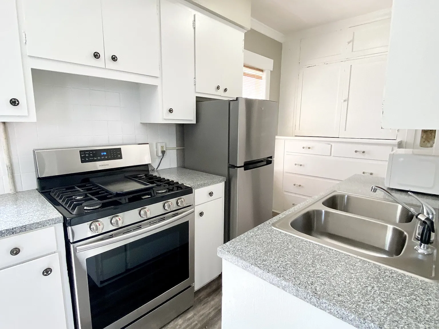Studio apartment — Photo 2