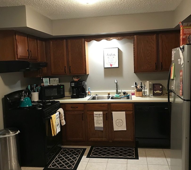 1st image of 1040 Manchester Ct #1040