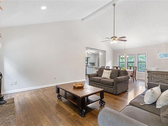 5th image of 2265 Wysong Sq NW