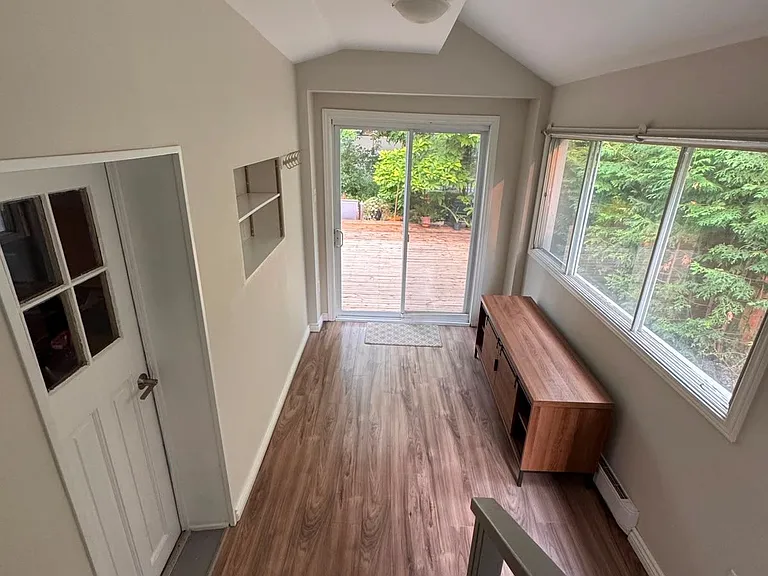 44 Clearview Ave — Photo 10