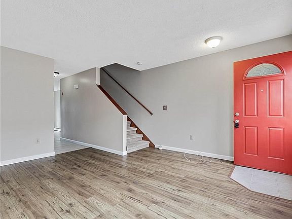 4th image of 300 York Ave APT 6