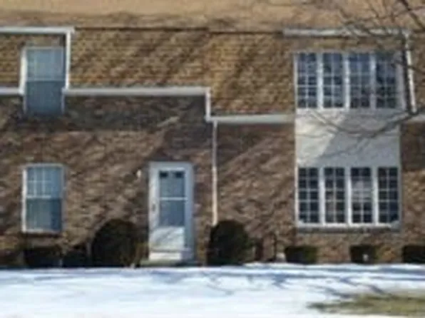 351 Main St #G, Easthampton, MA 01027