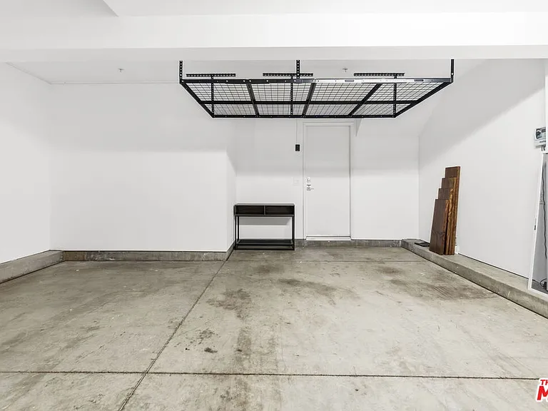 6021 W Beachwood Ln — Photo 31