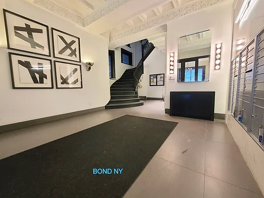 Rented by Bond New York | media 11