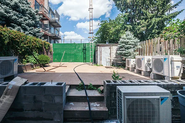 Rented by Nooklyn NYC LLC | media 66