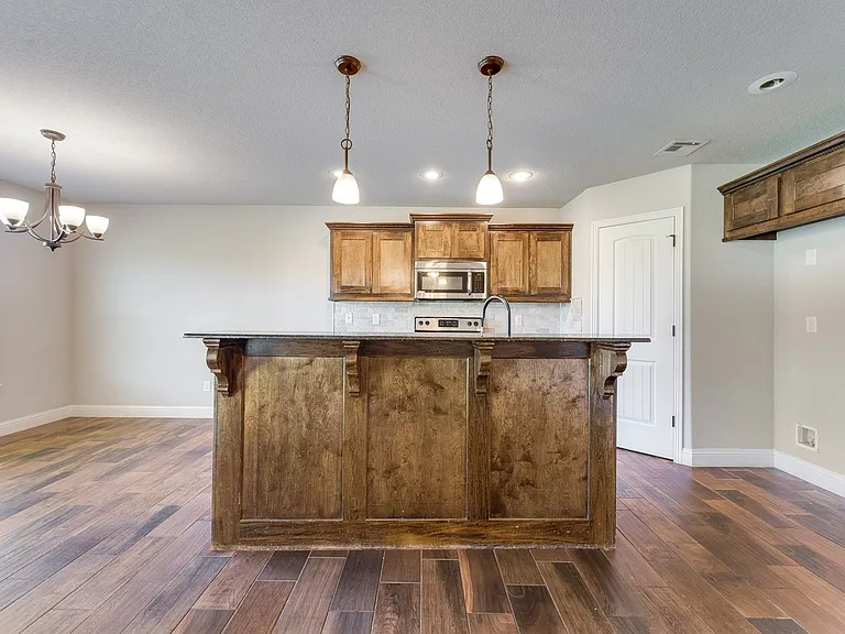 4204 SW Limestone Ave — Photo 6