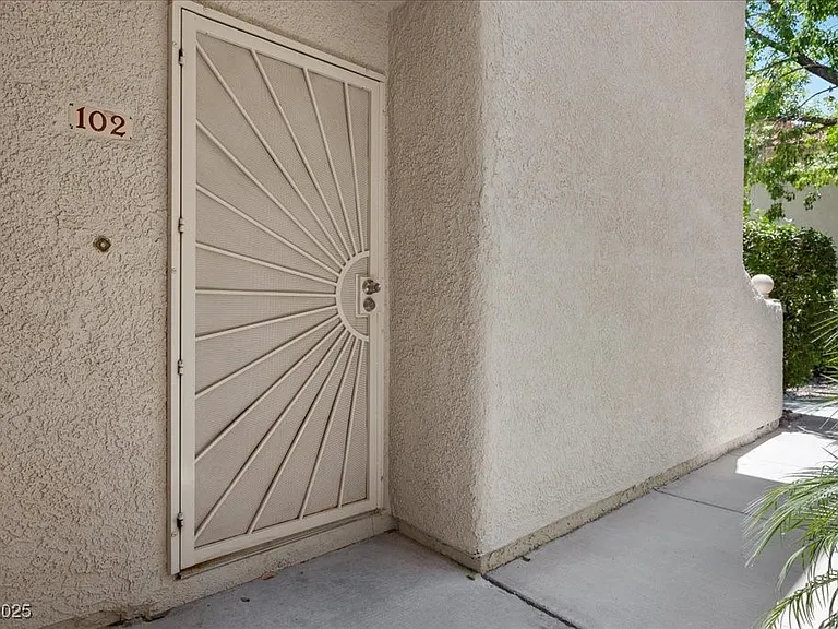 2623 S Durango Dr #102 — Photo 24