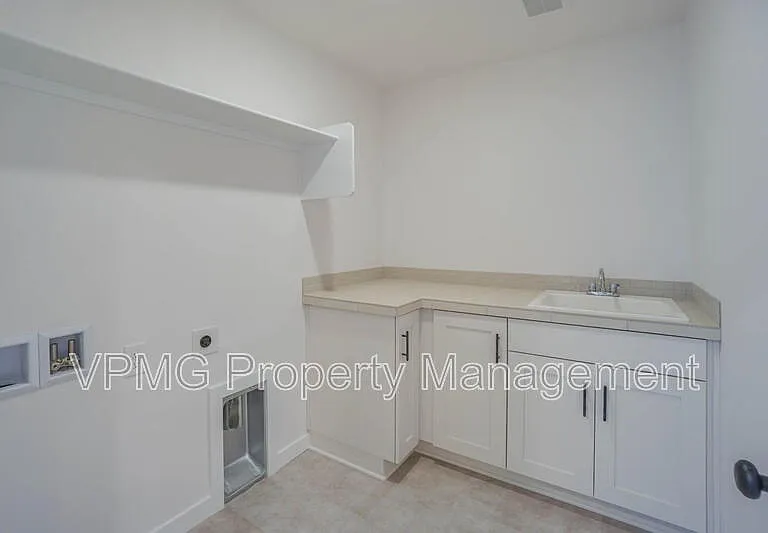 1605 NE 180th Ave — Photo 31