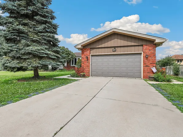 17042 Lockwood Ave, Oak Forest, IL 60452
