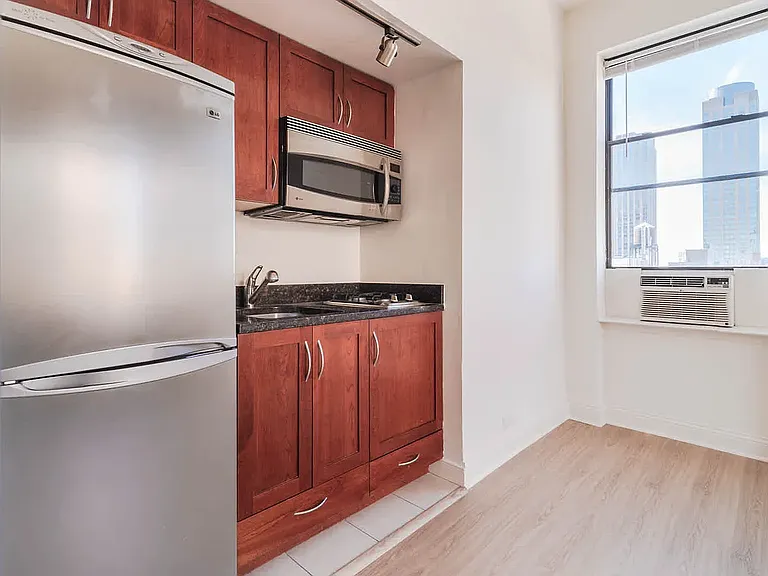 228 W 71st St #10L — Photo 9