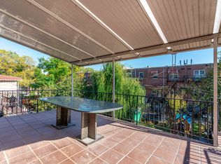 20-15 46th St #3L, Astoria, NY 11105