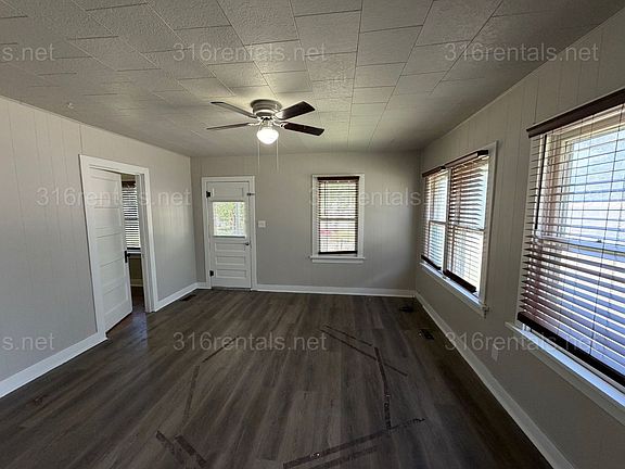 4th image of 325 E Pack St