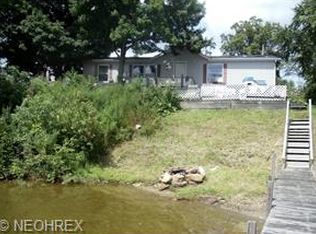 1296 NE River Rd, Lake Milton, OH 44429