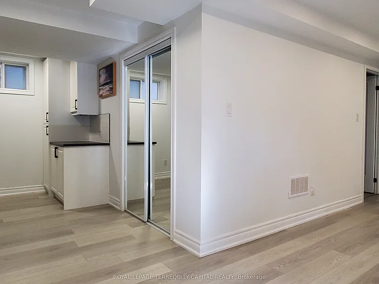 144 Garner Ave #LOWER — Photo 6