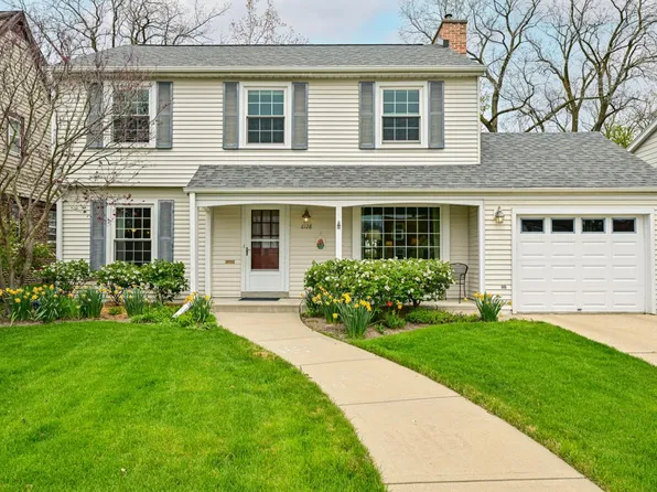 6128 West Wells STREET, Wauwatosa, WI 53213