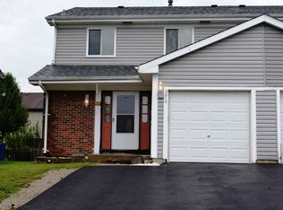 3915 Springlake Dr, Hanover Park, IL 60133