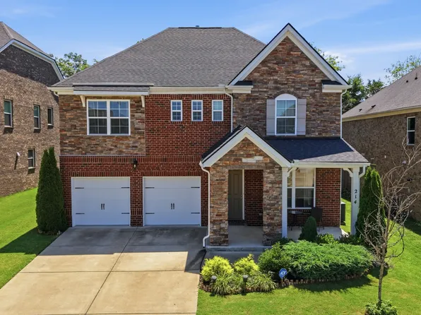 214 Campbell Cir, Mount Juliet, TN 37122
