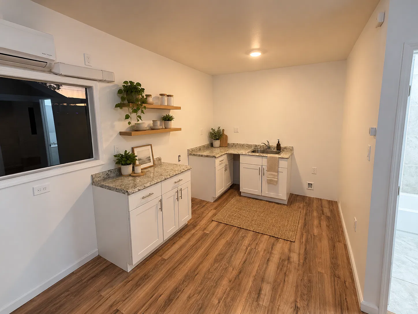 2 bed, 650 sqft, $2,000 — Photo 3