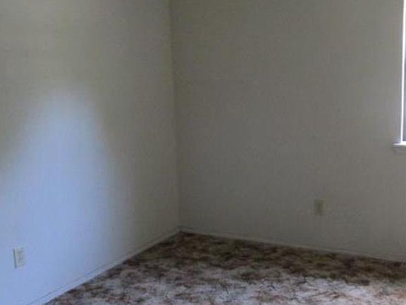 4th image of 516 N Goodman Ave