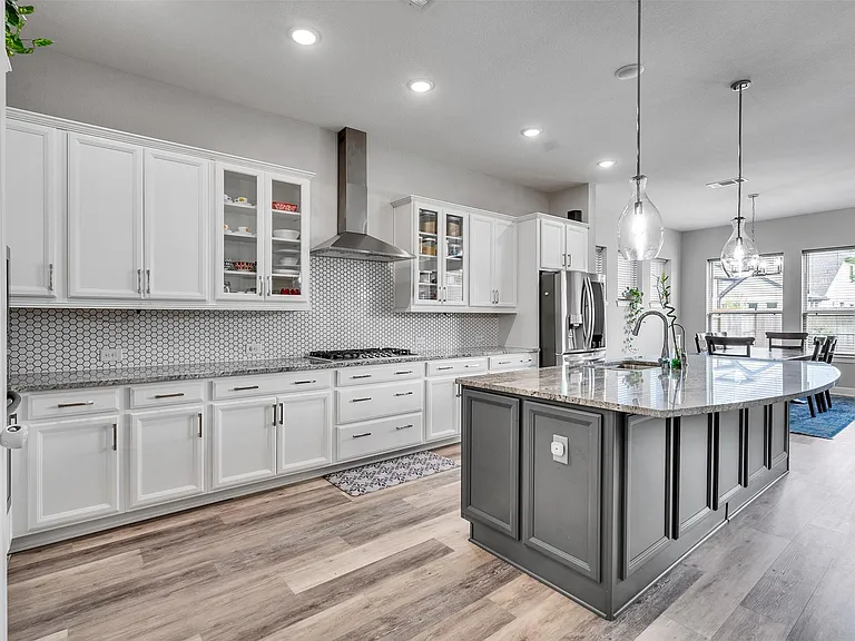 32212 Highwood Green Ln — Photo 11