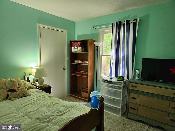 5th image of 505 Laurel Dr