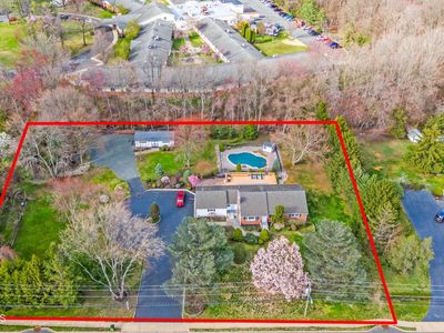 300 Middle Road, Holmdel, NJ, 07733