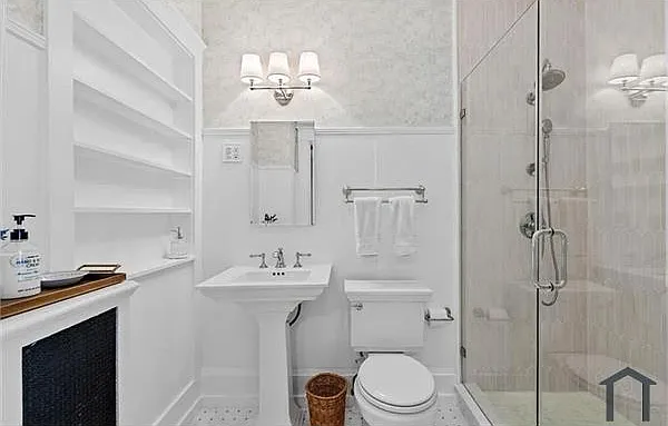 305 E Hendrix St — Photo 9