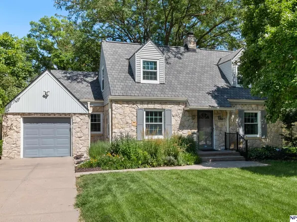 443 N 61st St, Omaha, NE 68132