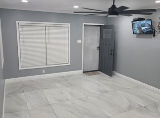 210 S Central Ave, Compton, CA 90220