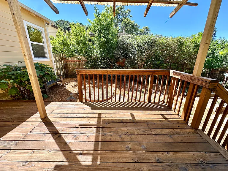 11 Hillview Ave — Photo 12