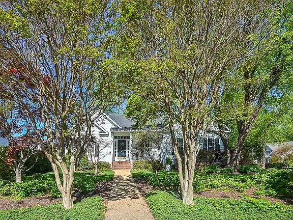 2nd image of 8557 Meadowsweet Dr
