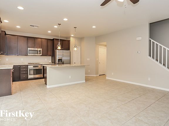3rd image of 5691 N Balsam St