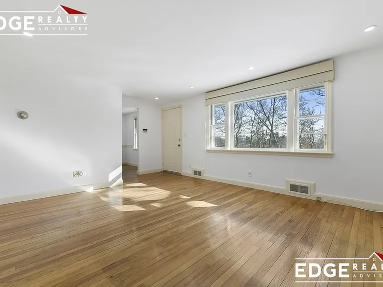 105 Hamilton Rd — Photo 15