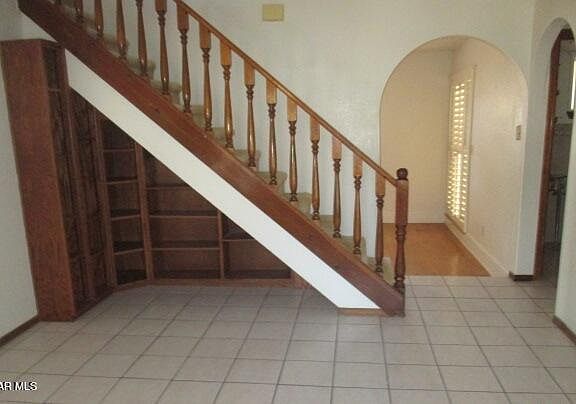 2nd image of 717 Villa Flores Dr