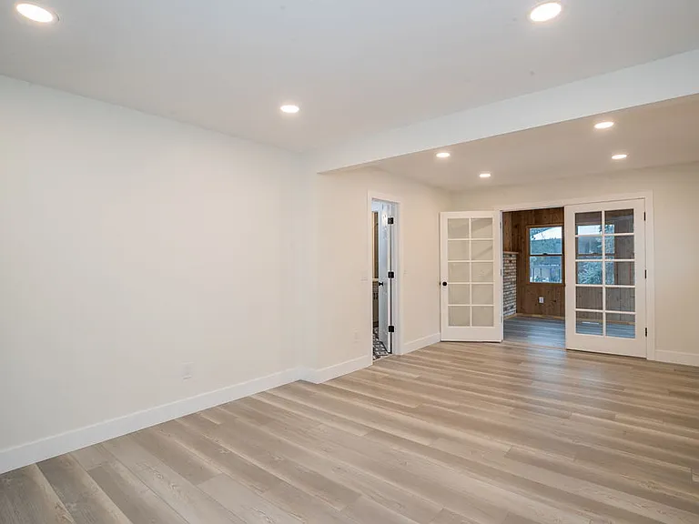 2308 S Lima St — Photo 13