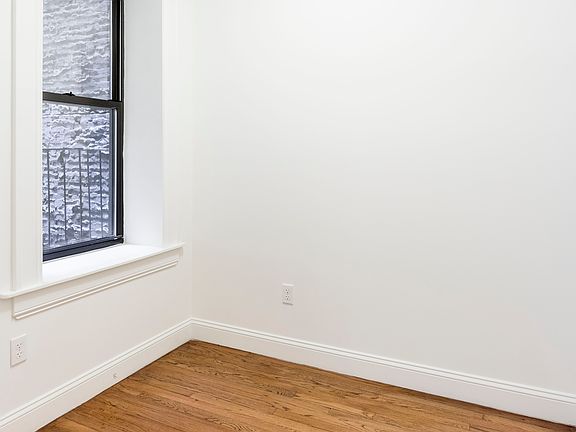 3rd image of 277 W 11th St APT 1F