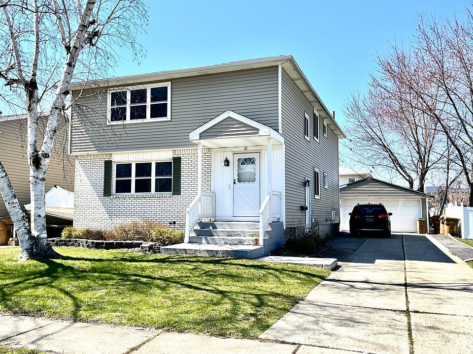 1st image of 10 Francine Ln #Upper2