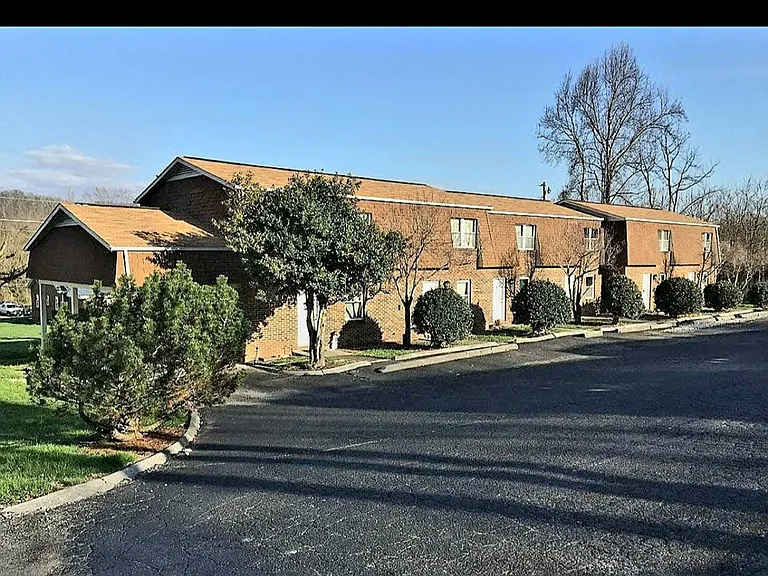 116 Arrowhead Dr — Photo 1