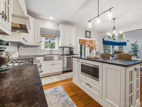 5th image of 39W435 W Mallory Dr