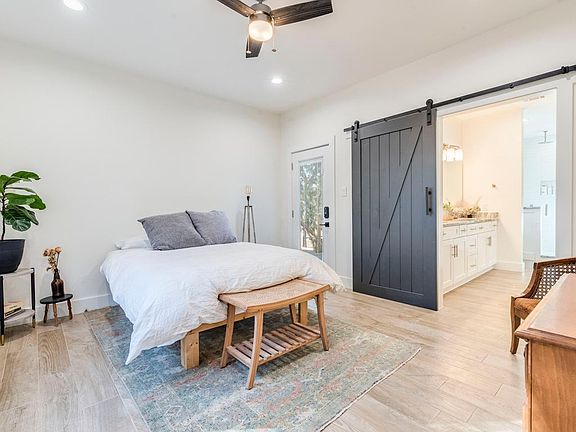 4th image of 7 Stone Creek Cir